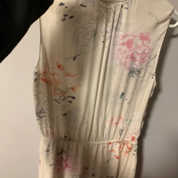 Aritzia Babaton benedict silk dress - floral - Picture 5 of 10